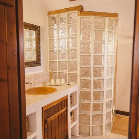 فيلة Casa Maja *